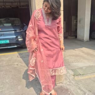 Blushing Pink 3 Piece Suit Set - Image 5