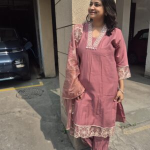 Blushing Pink 3 Piece Suit Set - Image 7