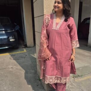 Blushing Pink 3 Piece Suit Set - Image 7