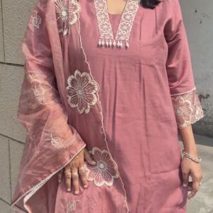 Blushing Pink 3 Piece Suit Set - Image 6