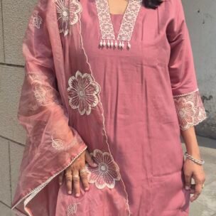 Blushing Pink 3 Piece Suit Set - Image 6
