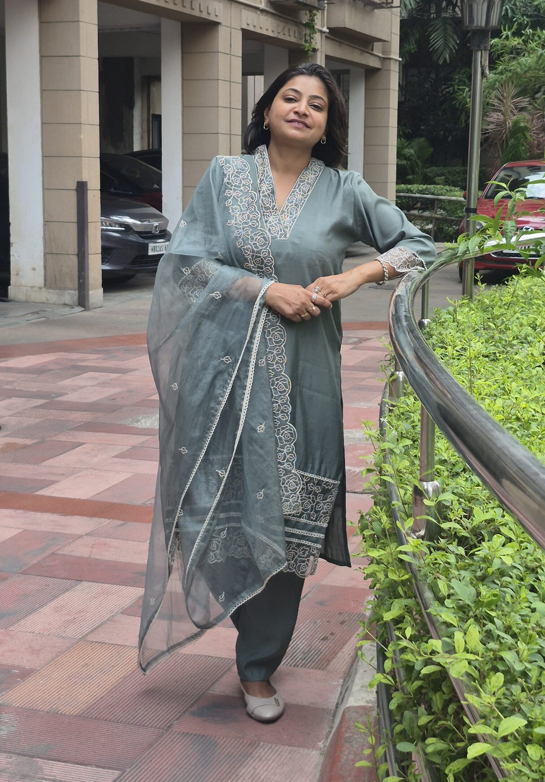 Royal Green Hand Embroidery 3 Piece Suit Set - Image 1