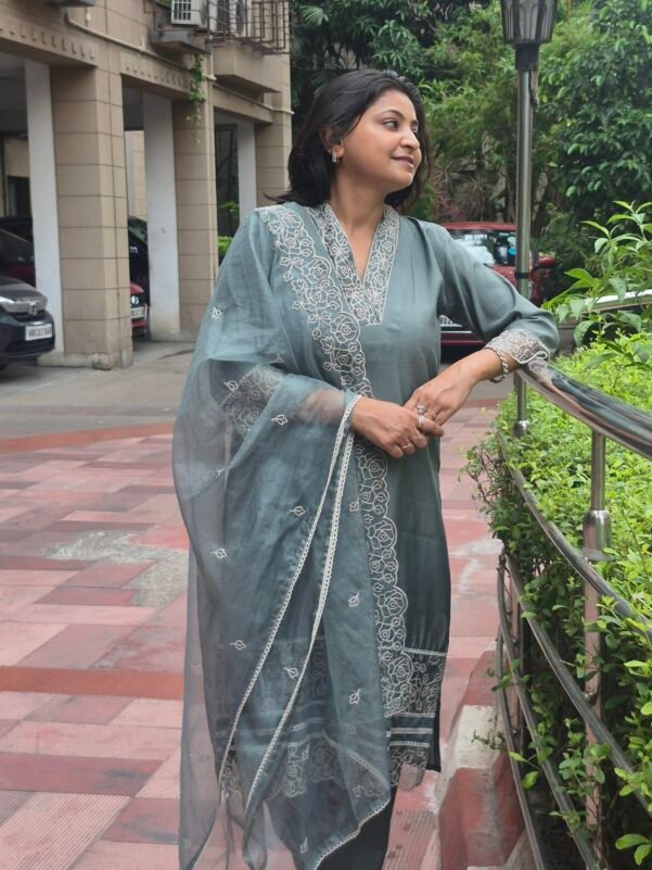 Royal Green Hand Embroidery 3 Piece Suit Set