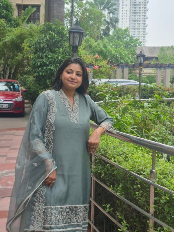 Royal Green Hand Embroidery 3 Piece Suit Set