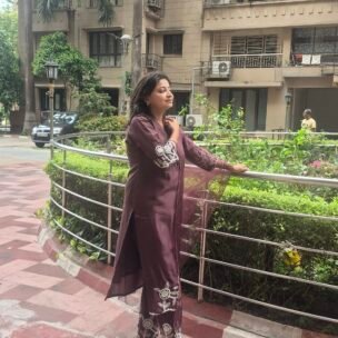 Royal Brown 3 Piece Suit Set - Image 2