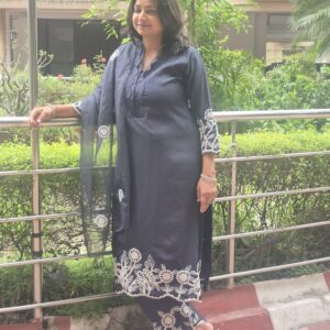 Majestic Blue 3 Piece Suit Set - Image 3