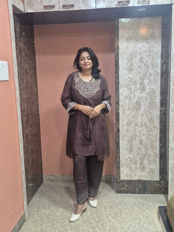 Mulchanderi Floral Hand Embroidery Brown Coordset