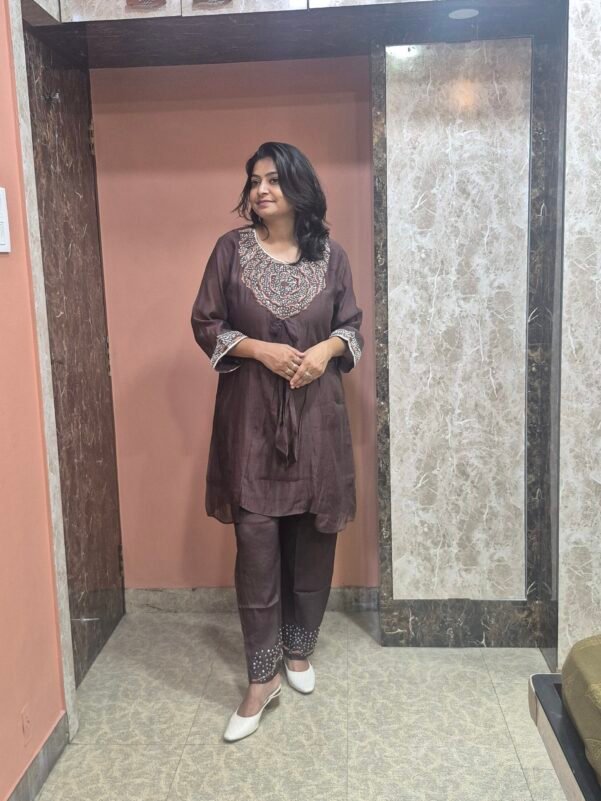 Mulchanderi Floral Hand Embroidery Brown Coordset