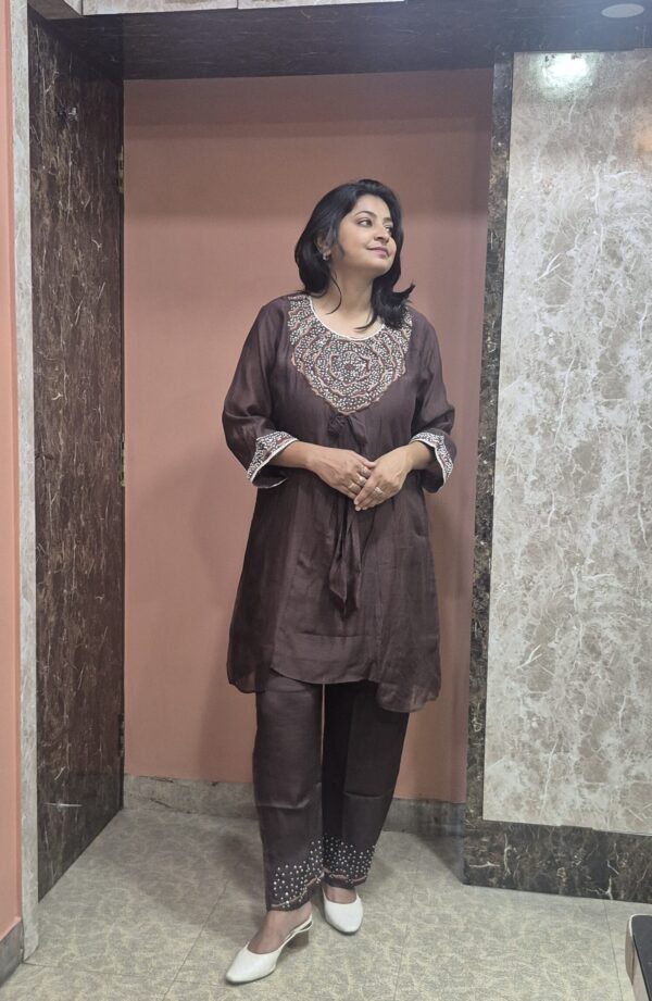 Mulchanderi Floral Hand Embroidery Brown Coordset