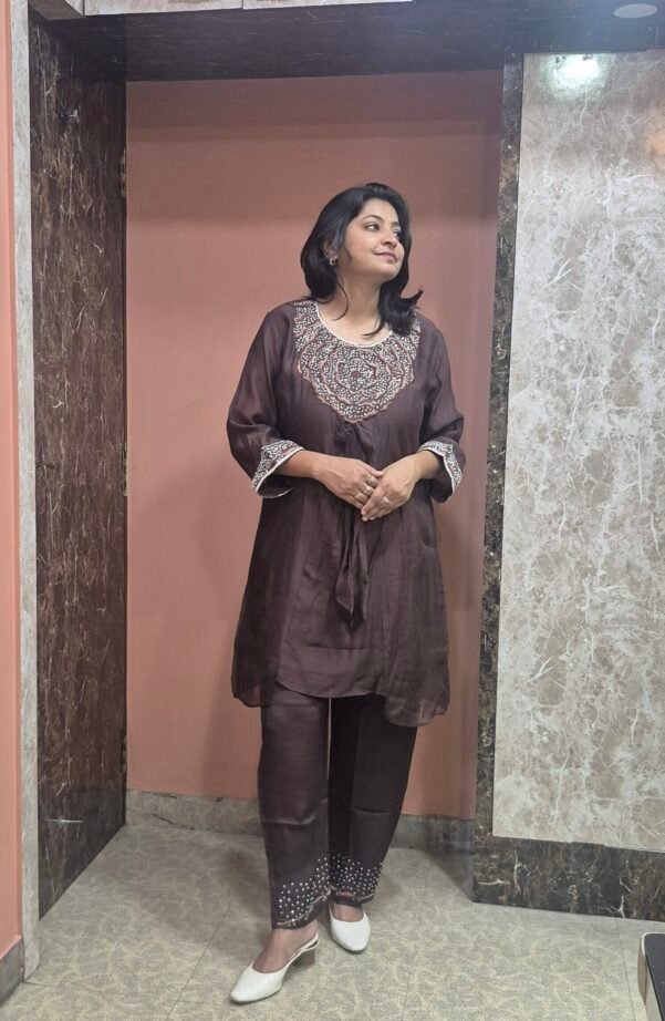Mulchanderi Floral Hand Embroidery Brown Coordset