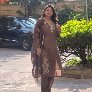 Magnificent Brown 3 Piece Suit Set