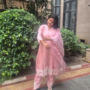 BLUSH PINK 3 PIECE SUIT SET - Image 2