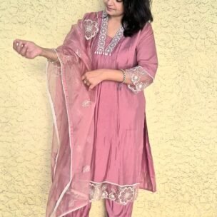 Blushing Pink 3 Piece Suit Set - Image 2